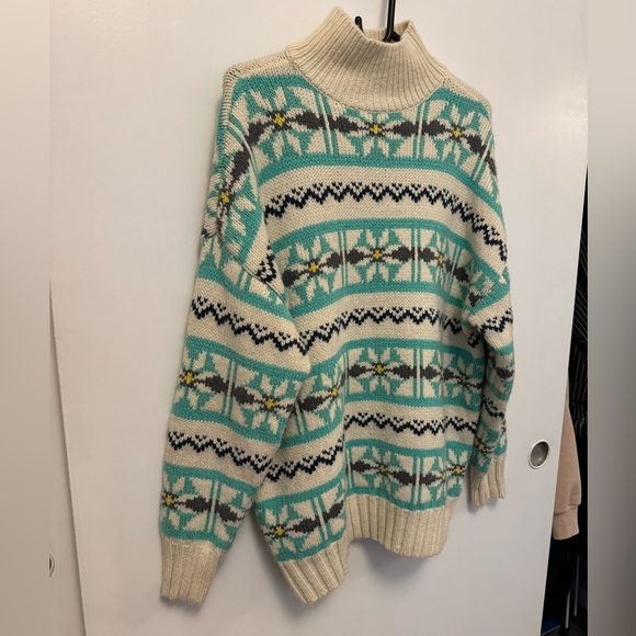 American Eagle Blue Cream Oversized Fairisle Mock Neck Sweater - size S - Picture 10 of 15